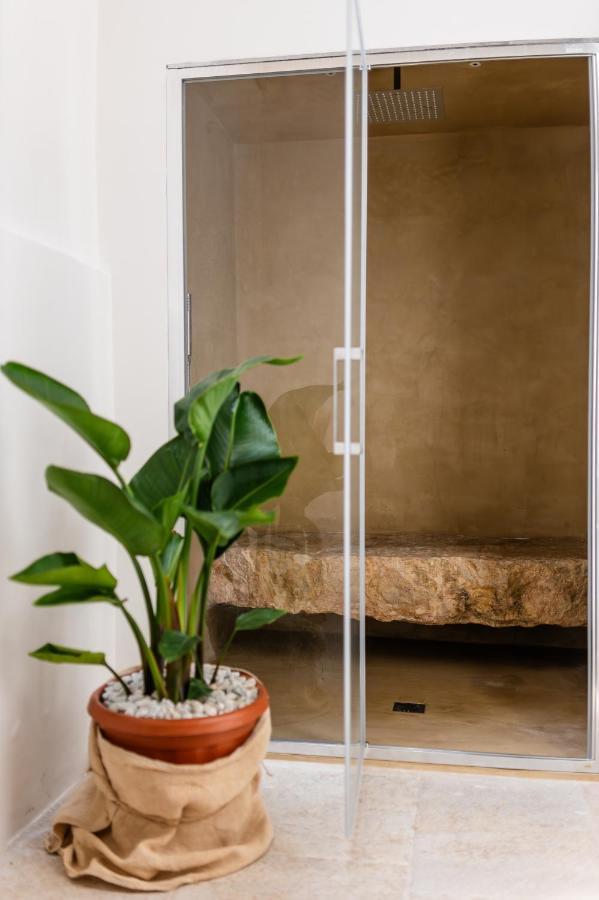 Old Court Luxury Suite&Spa By Monholiday Monopoli Exterior photo